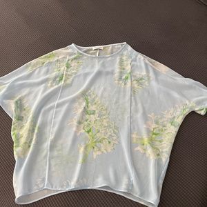 Women’s dress shirt